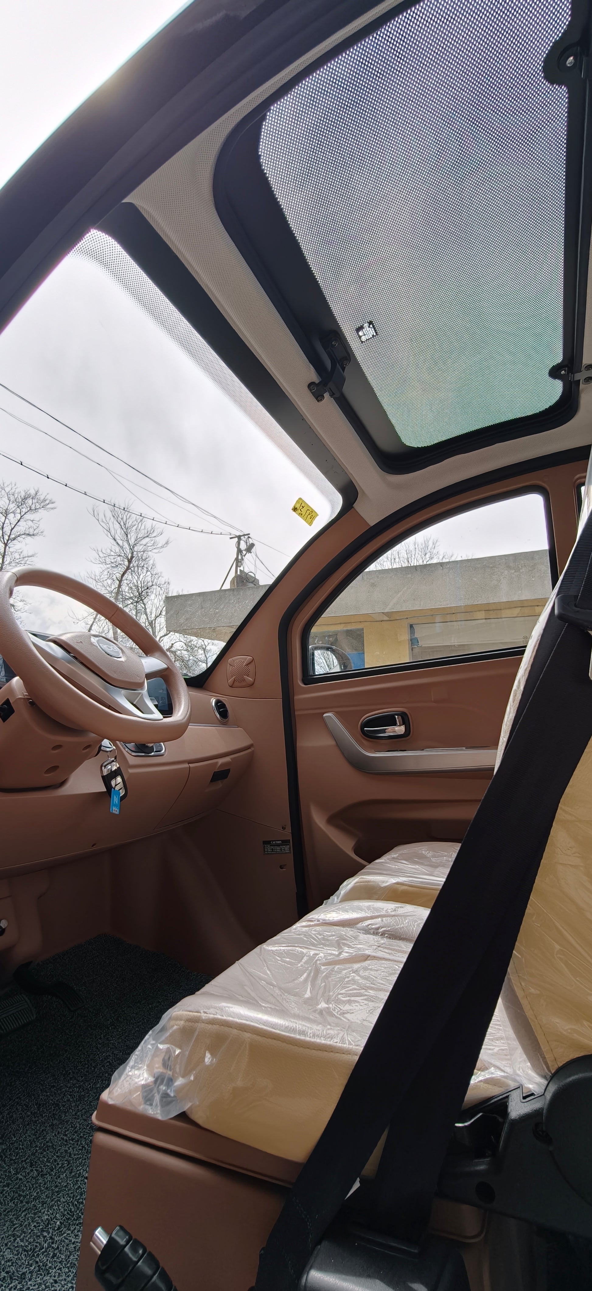 електрически автомобил ROXY interior